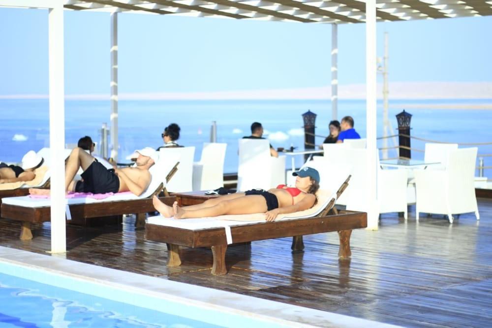 Charbel Aparthotel